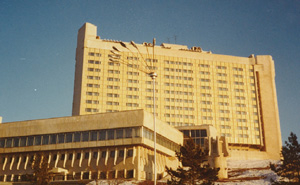 且つて偉容を誇ったハバロフスクインツーリストホテル全景 昭和56年3月