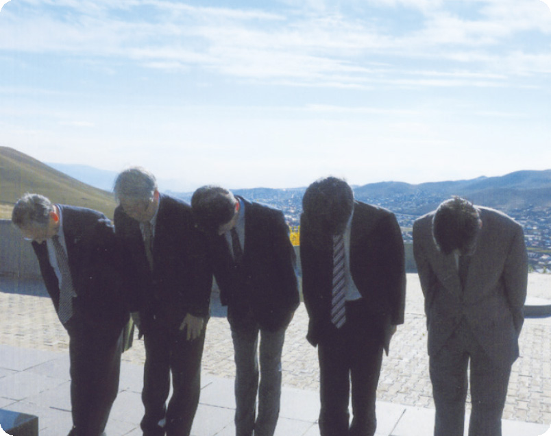 慰霊碑参拝（（公財）新潟県国際交流協会理事長として）