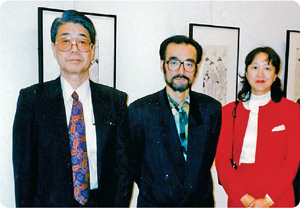 新井満さん夫妻が知足美術館を訪問（1997.4）